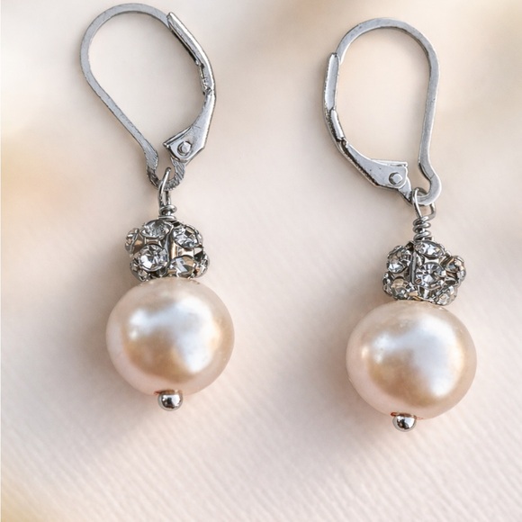 Jewelry - Pale pink faux Pearl and Silver Crystal Earrings